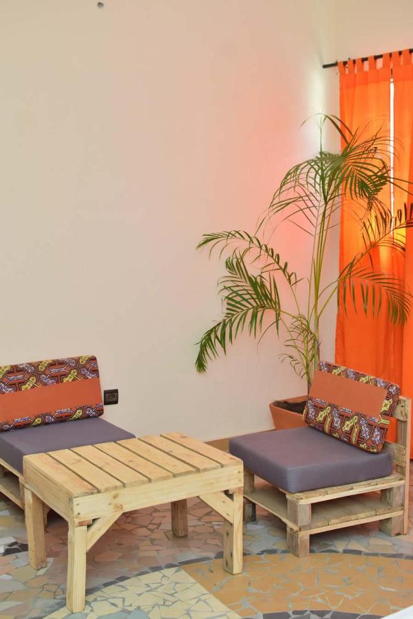 Akwa Guesthouse Cotonou Buitenkant foto