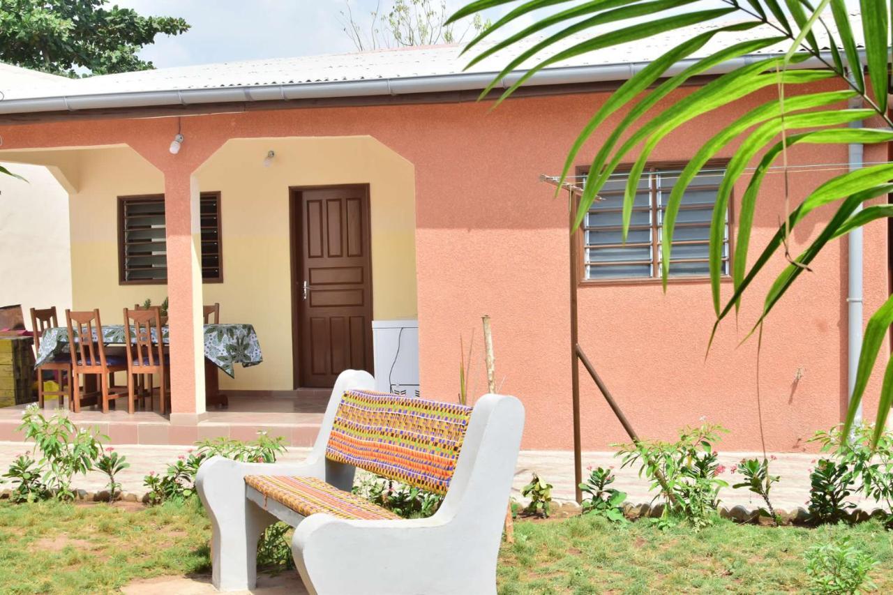 Akwa Guesthouse Cotonou Buitenkant foto