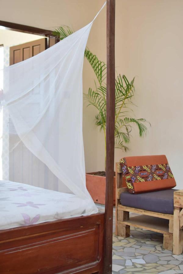 Akwa Guesthouse Cotonou Buitenkant foto