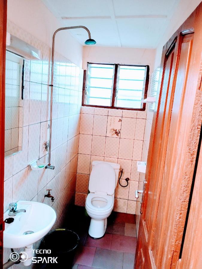 Akwa Guesthouse Cotonou Buitenkant foto