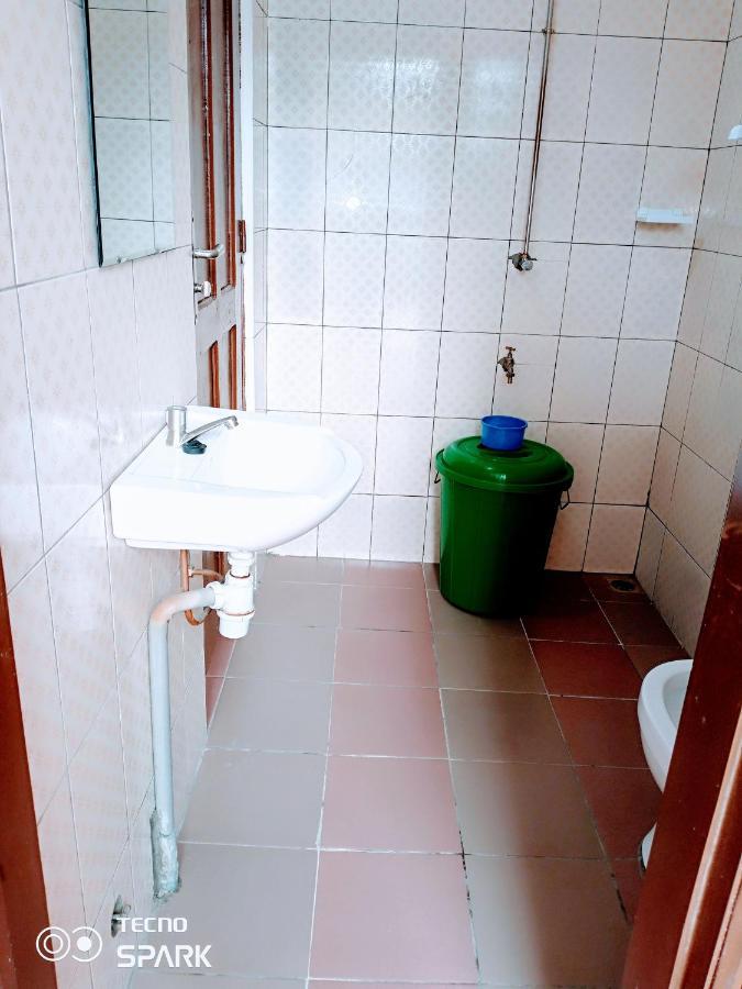 Akwa Guesthouse Cotonou Buitenkant foto