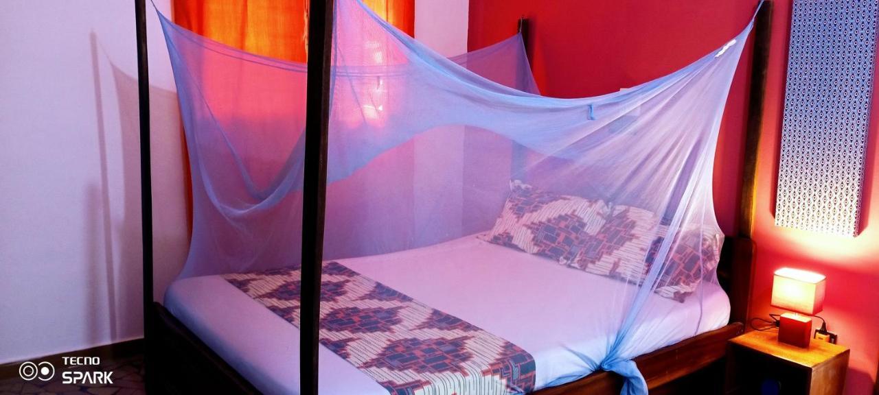Akwa Guesthouse Cotonou Buitenkant foto