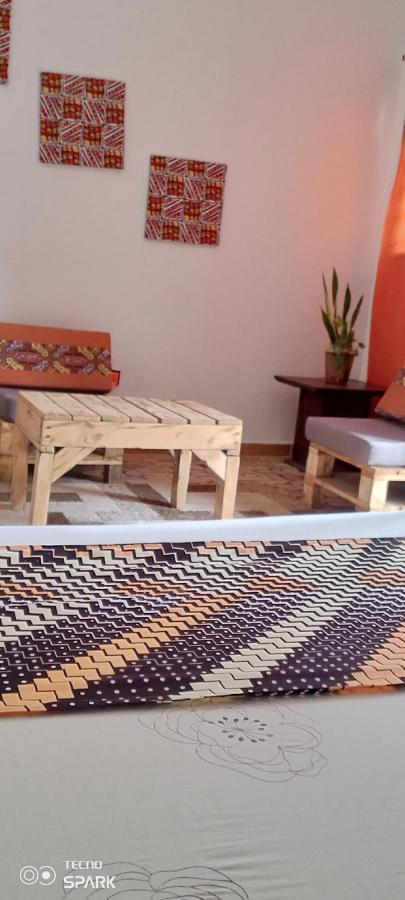 Akwa Guesthouse Cotonou Buitenkant foto