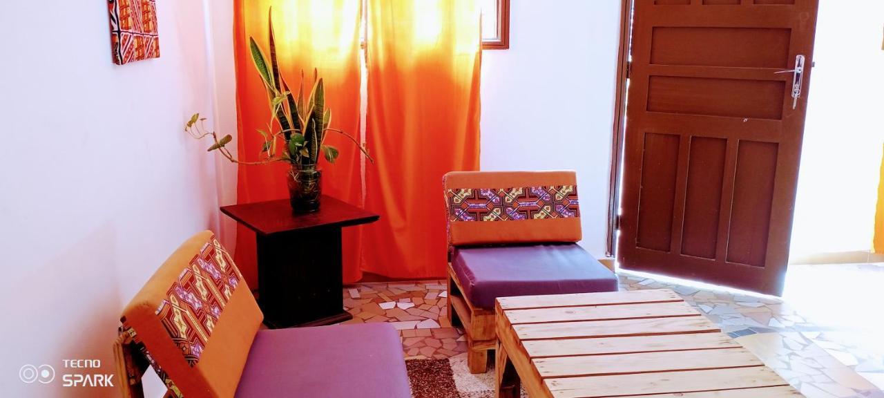 Akwa Guesthouse Cotonou Buitenkant foto