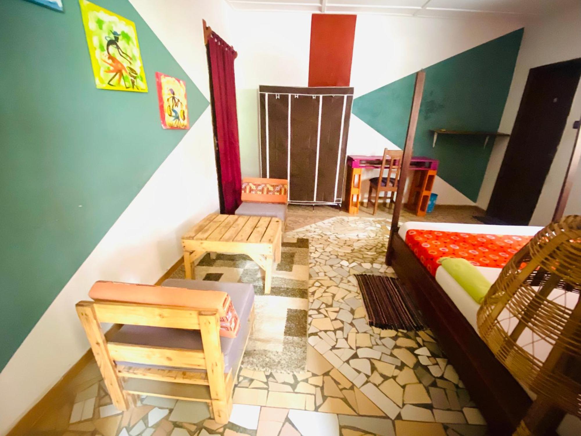 Akwa Guesthouse Cotonou Buitenkant foto