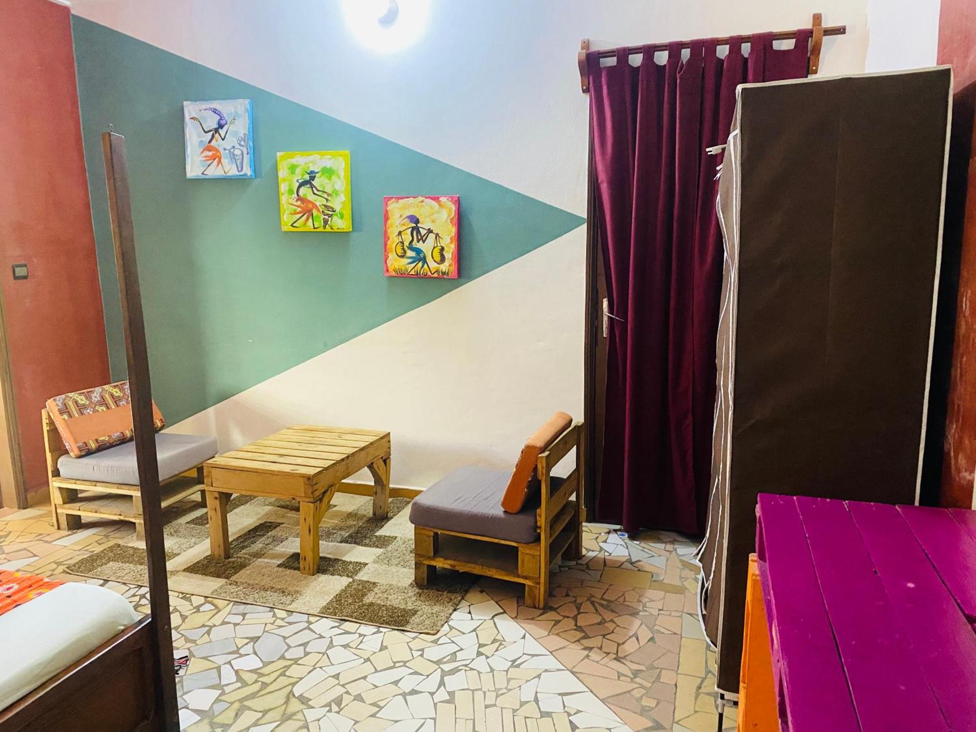 Akwa Guesthouse Cotonou Buitenkant foto